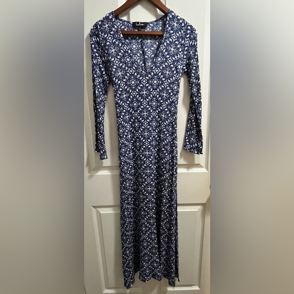 Lulus Mandala Daydream Blue/White Print Long Sleeve Dual Split Maxi Dress - Picture 2 of 9